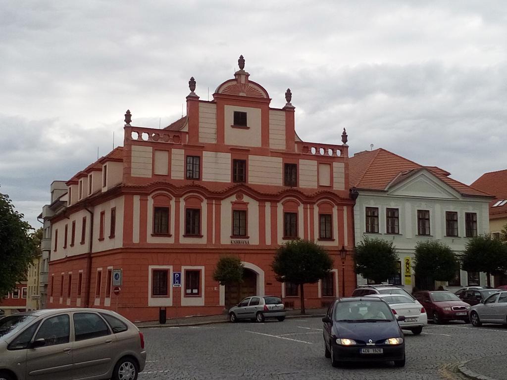 Manhattan Penzion Pisek  Exterior photo