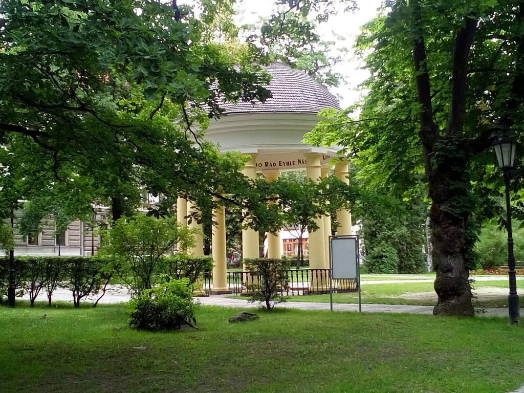 Manhattan Penzion Pisek  Exterior photo